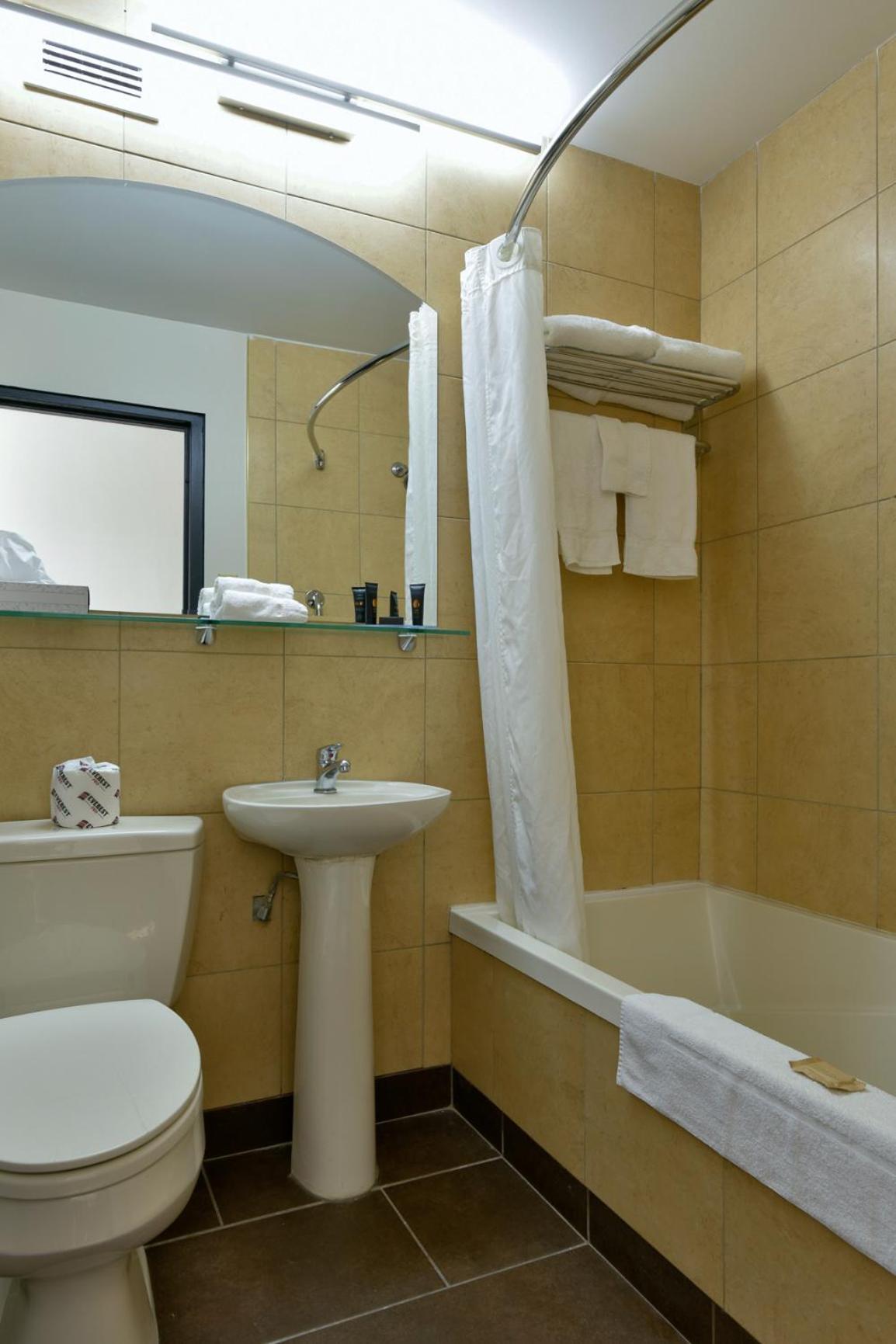 Empire 4* Montréal