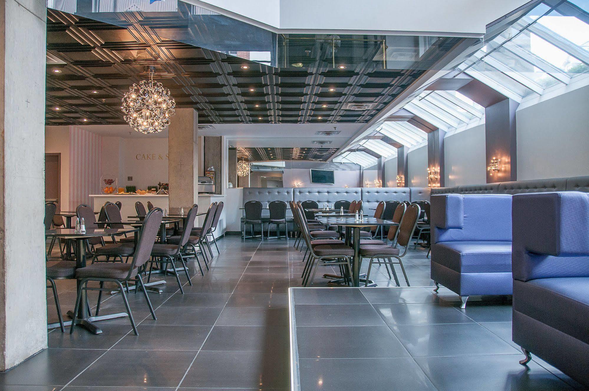 Empire 4* Montréal